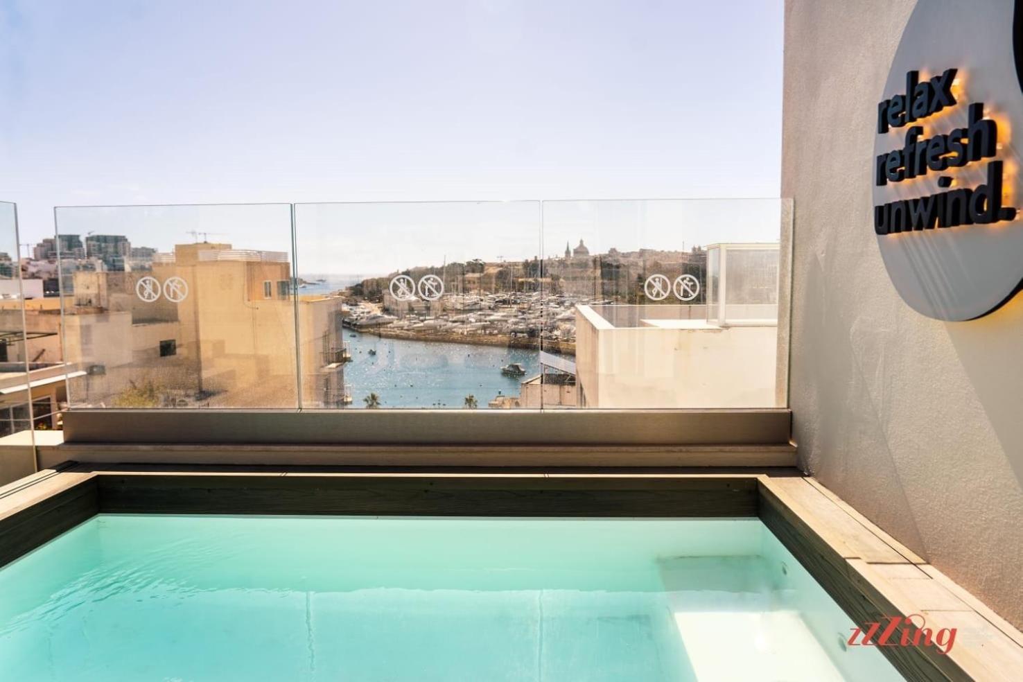Stuart Rooms By Zzzing Gzira Ngoại thất bức ảnh